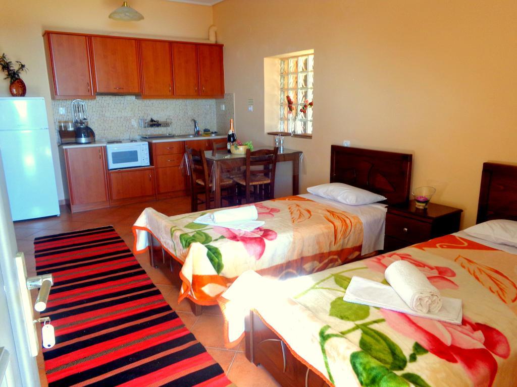 Makronas Apartments Karystos  Zewnętrze zdjęcie