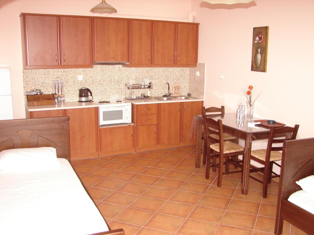 Makronas Apartments Karystos  Zewnętrze zdjęcie